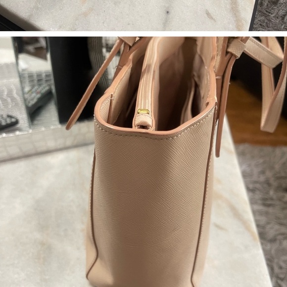 Tory Burch" Emerson Tote - Picture 6 of 15